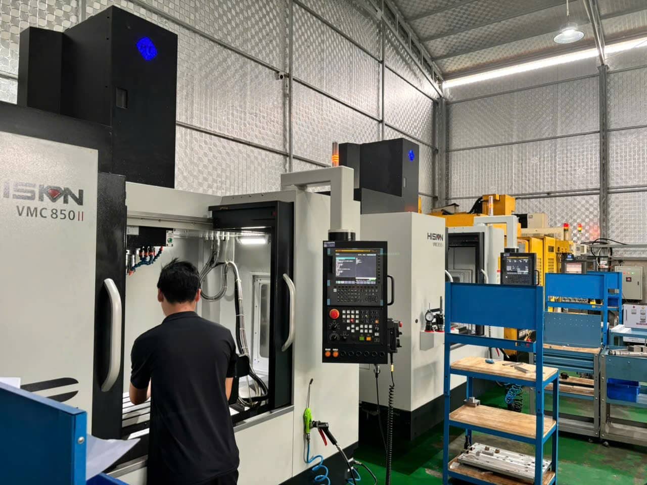 CNC machine manufacturers at Vietnam